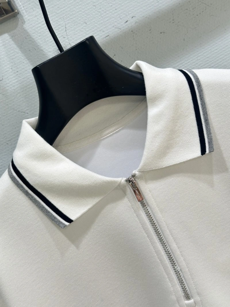 Sporty Unclassified Brand T-Shirts 153328