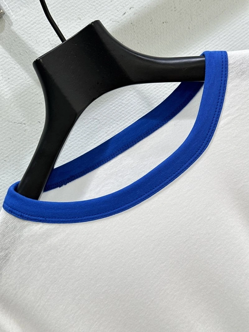 Compact Unclassified Brand T-Shirts 153298