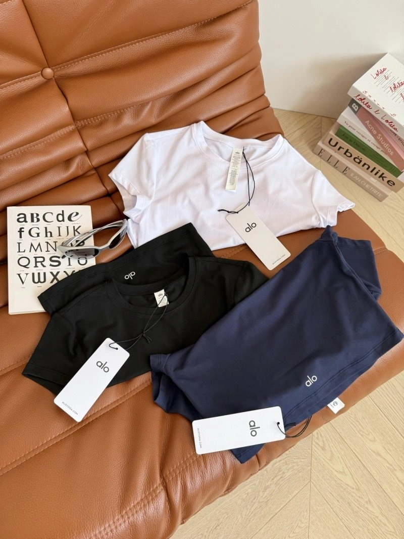 EyeCatching Unclassified Brand T-Shirts 153285