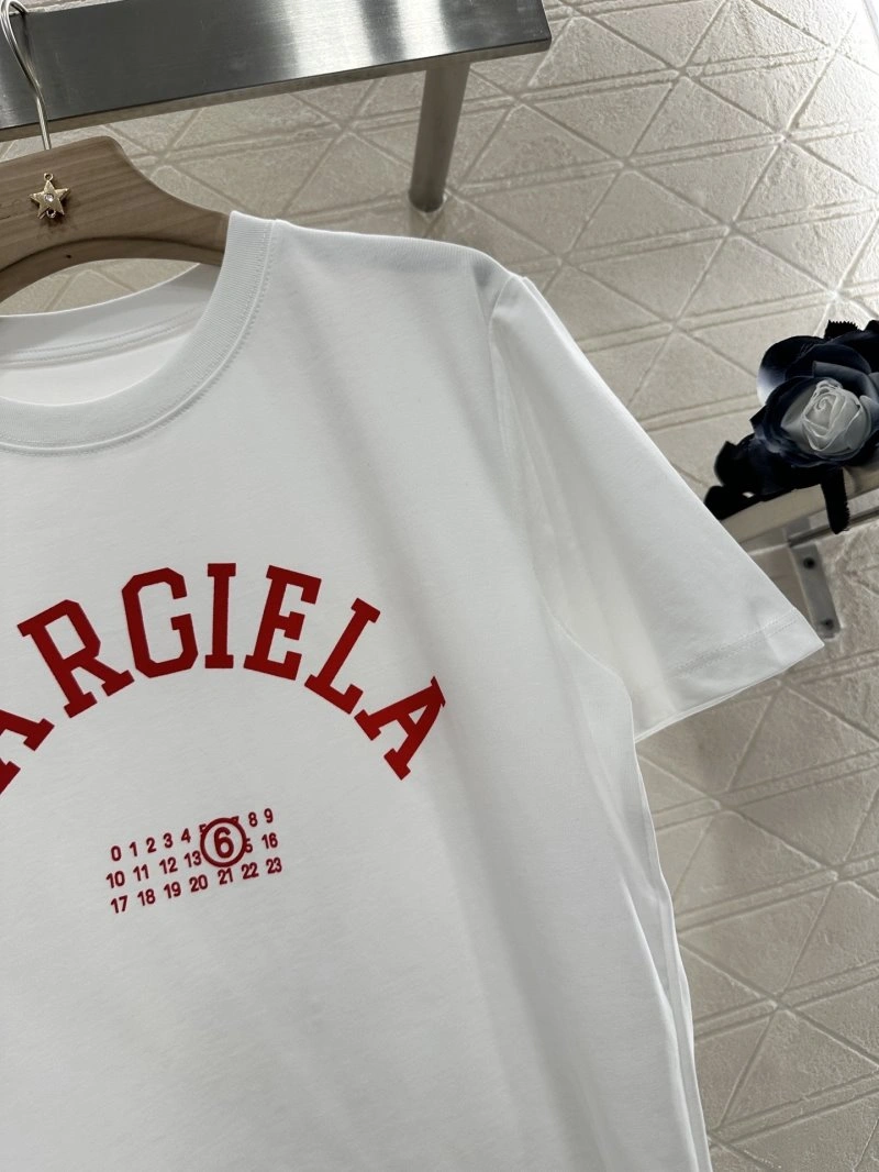 Vibrant Unclassified Brand T-Shirts 152473