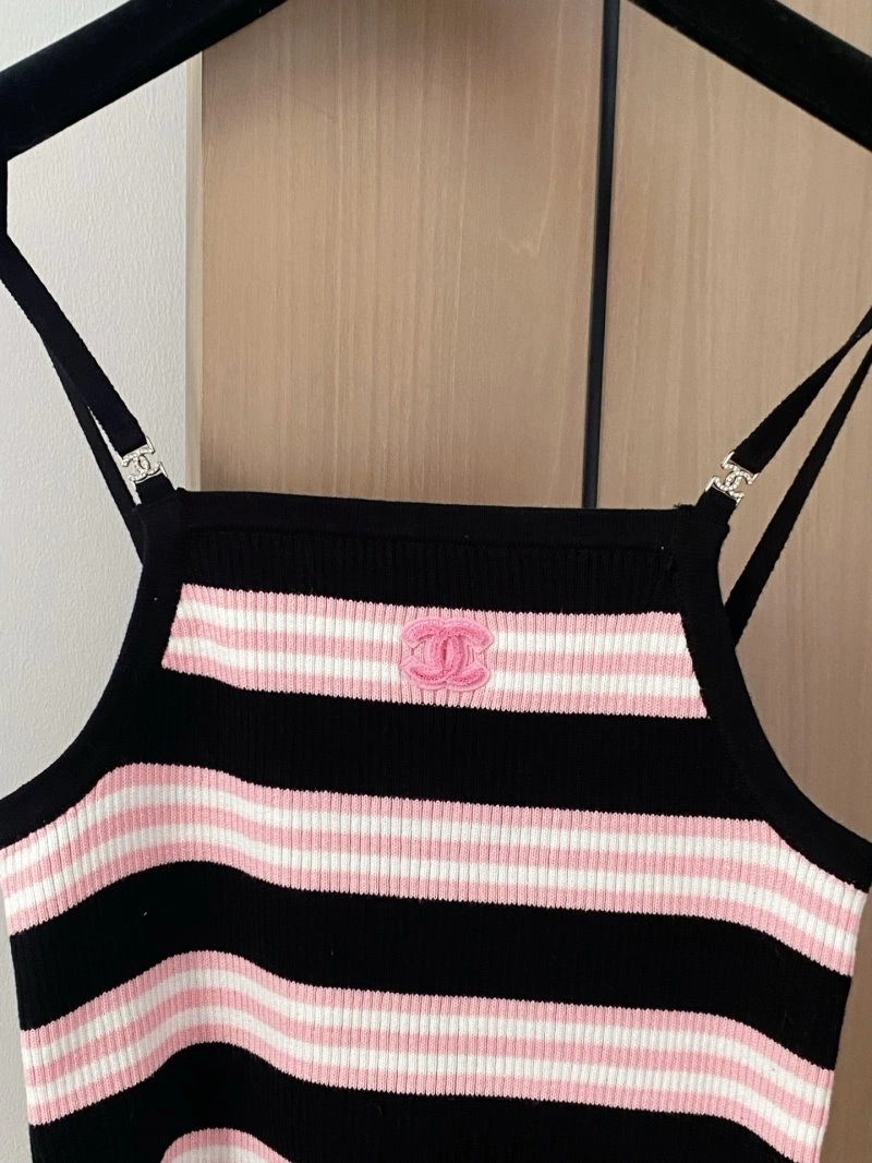 Modern Unclassified Brand Vest 146916