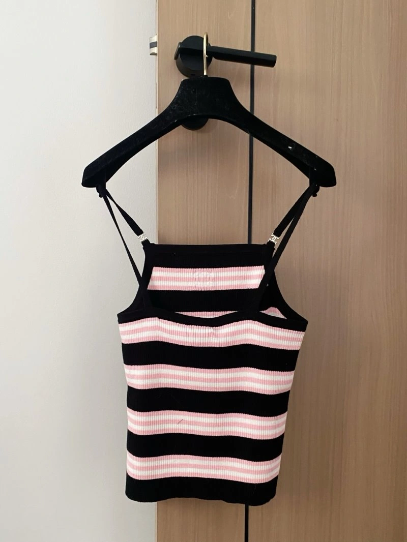Modern Unclassified Brand Vest 146916