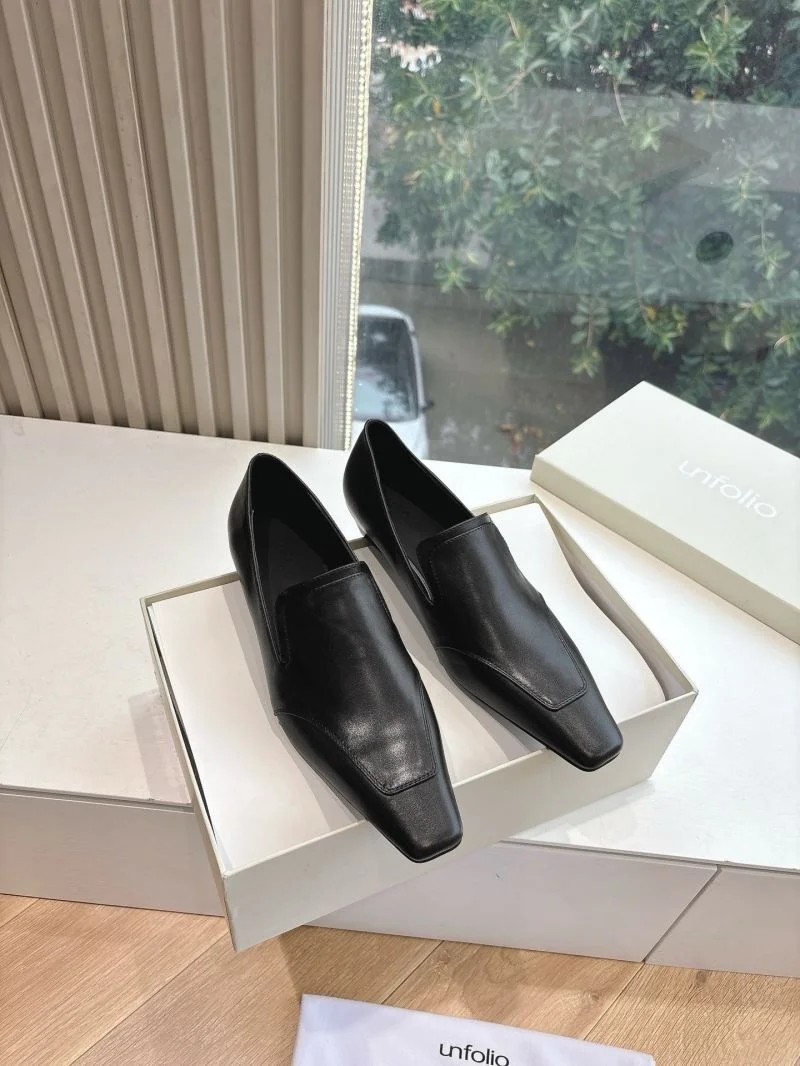 FlexibleFit Unfolio Shoes 8761