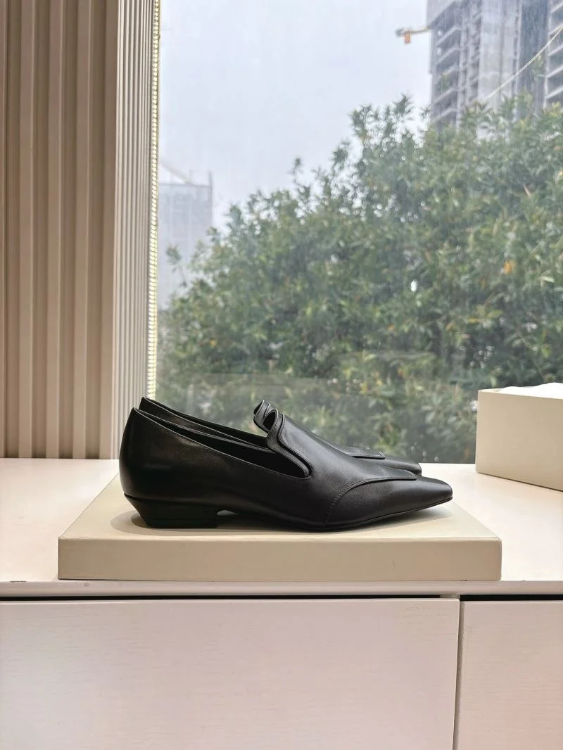 FlexibleFit Unfolio Shoes 8761