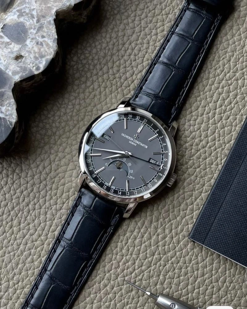 Snug VACHERON CONSTANTIN Watches 206697