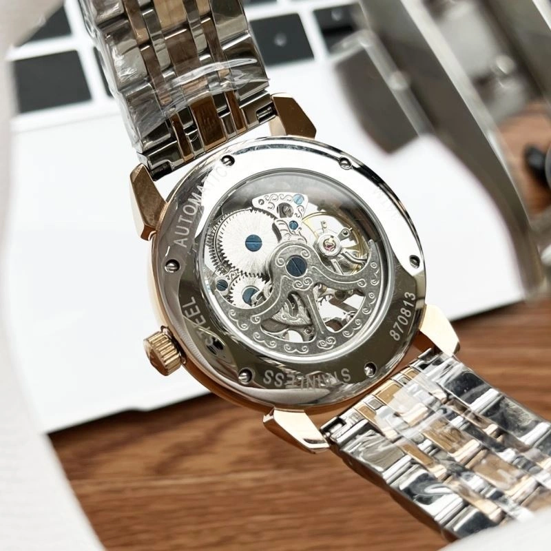 Sporty VACHERON CONSTANTIN Watches 206662