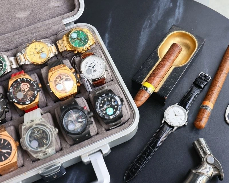 Colorful VACHERON CONSTANTIN Watches 206659
