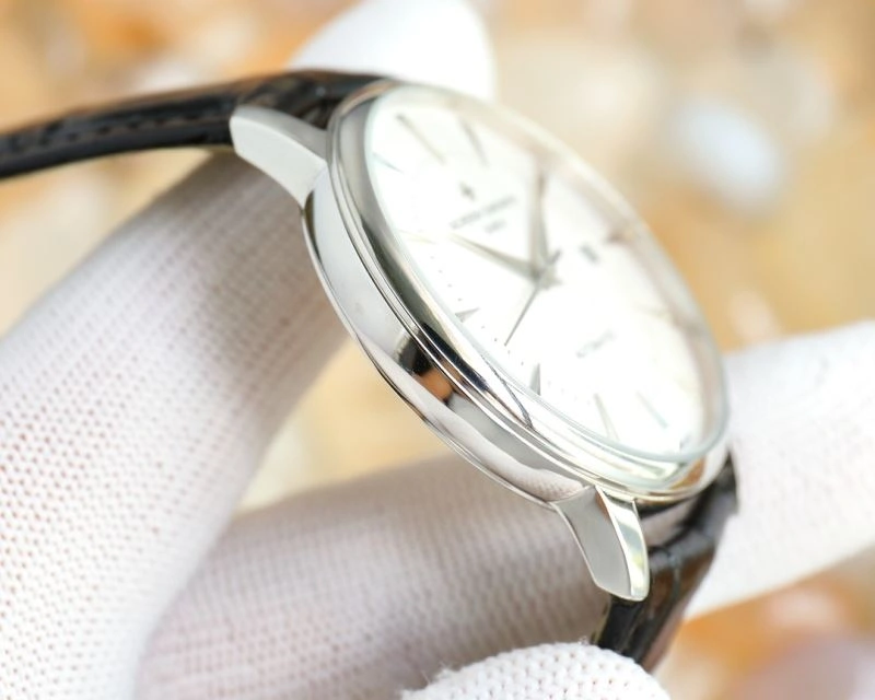 FashionForward VACHERON CONSTANTIN Watches 206043