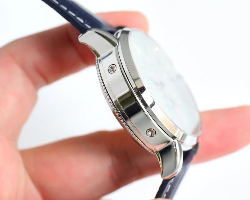 Sleek VACHERON CONSTANTIN Watches 205793