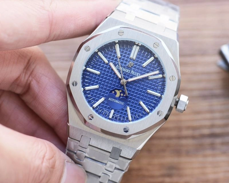 Seasonal VACHERON CONSTANTIN Watches 205767