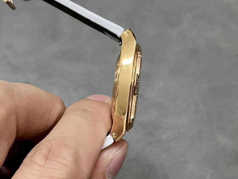 Popular VACHERON CONSTANTIN Watches 205689