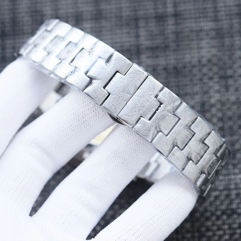 UrbanChic VACHERON CONSTANTIN Watches 205680