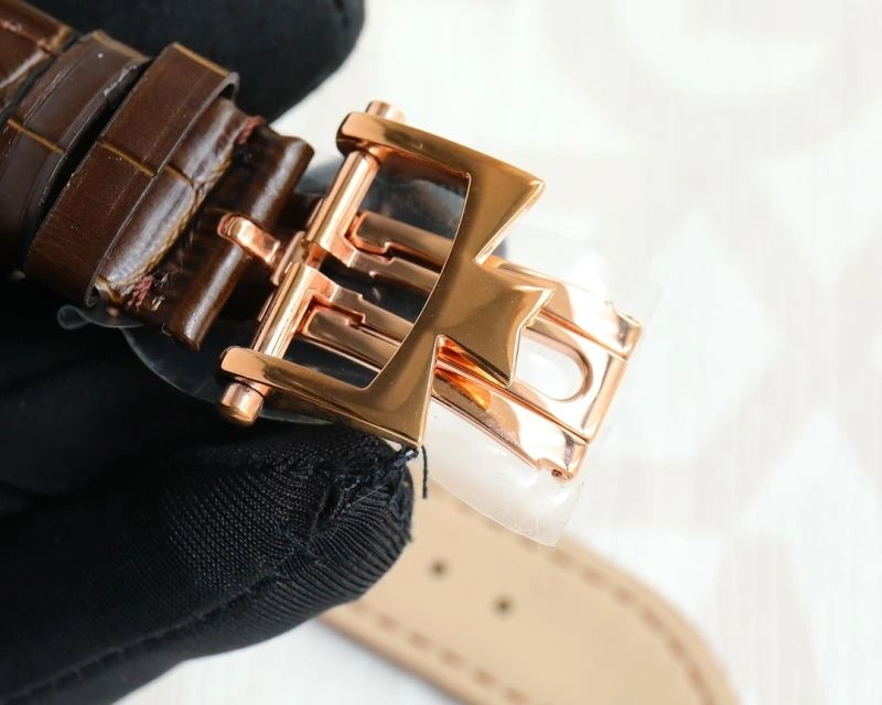 VACHERON CONSTANTIN Watches Snug 205628