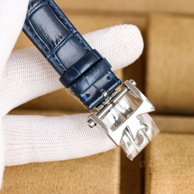 VACHERON CONSTANTIN Watches StreetReady 205462