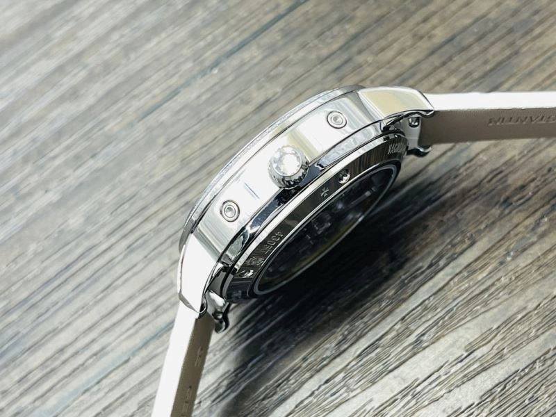 Elegant VACHERON CONSTANTIN Watches 205432