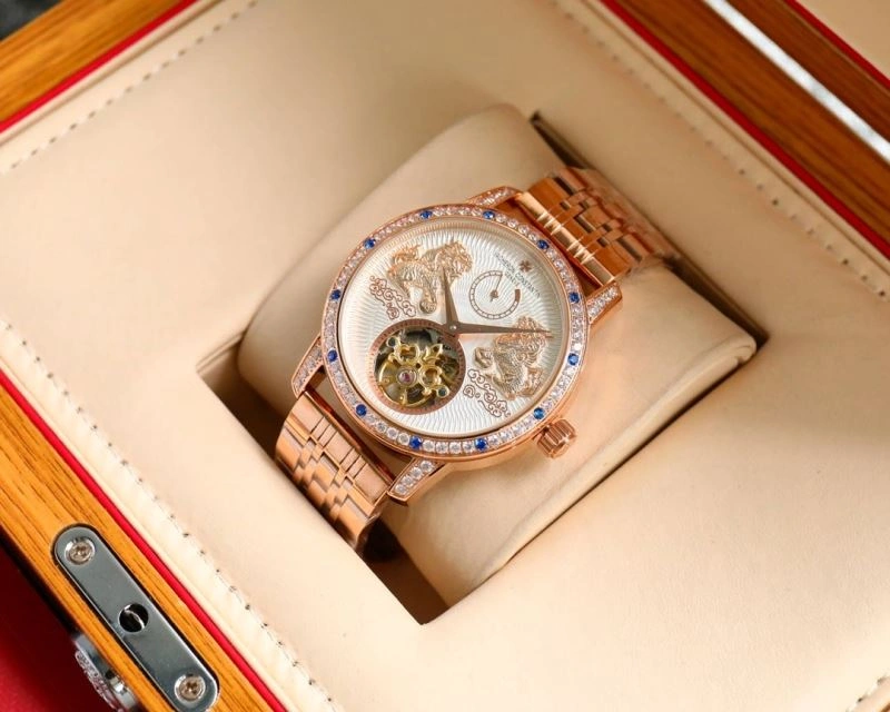 VACHERON CONSTANTIN Watches Tailored 205411