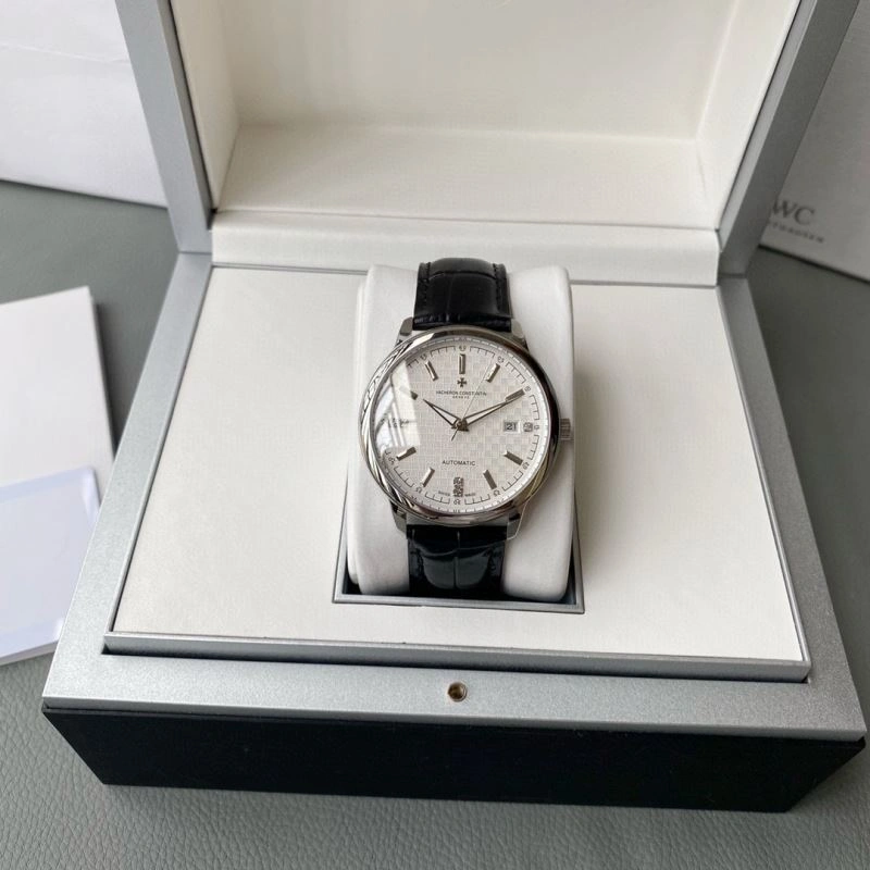 VACHERON CONSTANTIN Watches DailyWear 204818