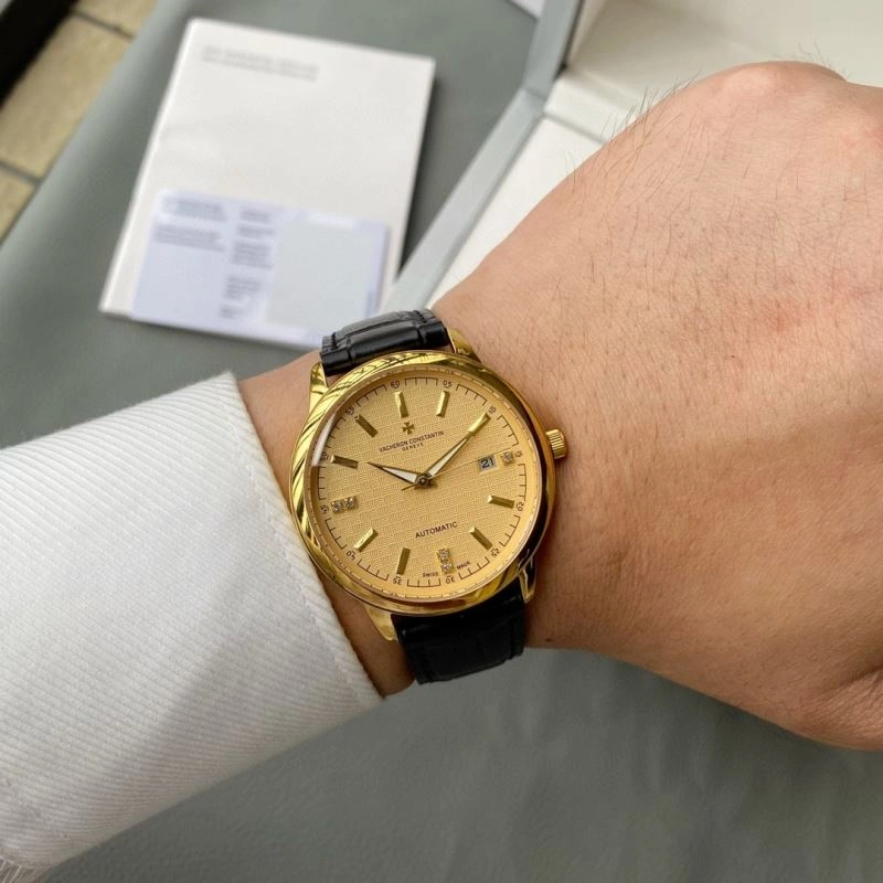 VACHERON CONSTANTIN Watches DailyWear 204818