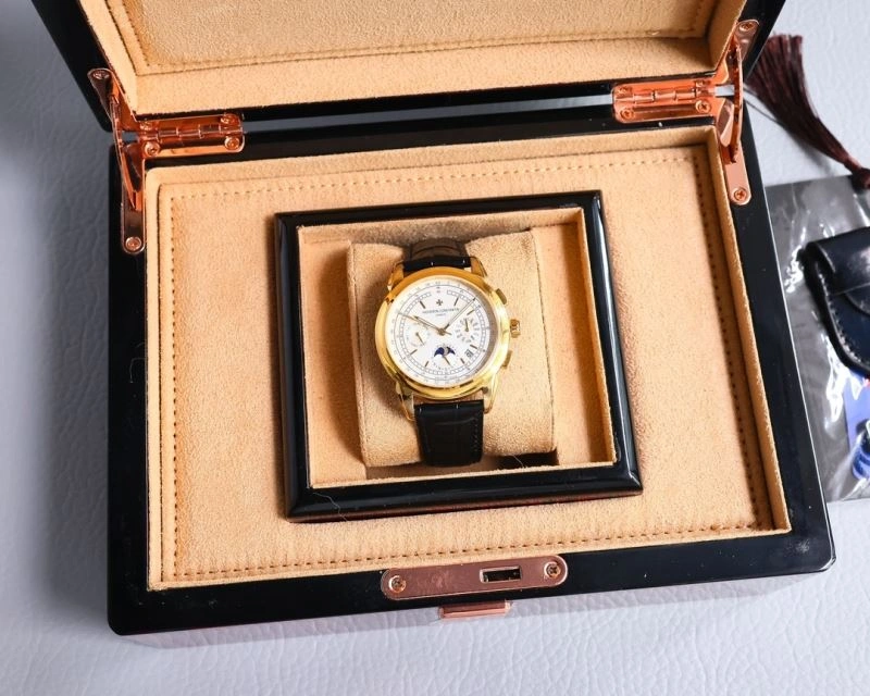 Lightweight VACHERON CONSTANTIN Watches 204820
