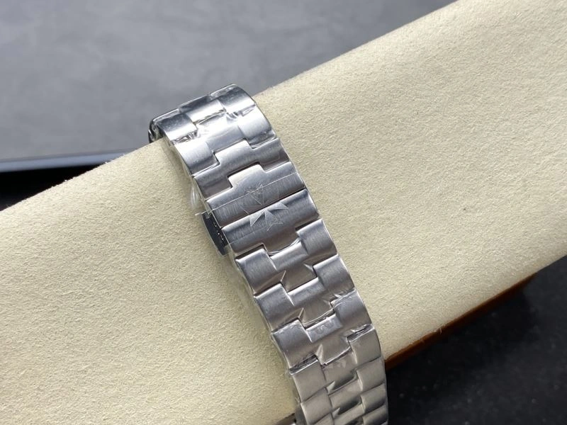 VACHERON CONSTANTIN Watches UrbanStyle 204547