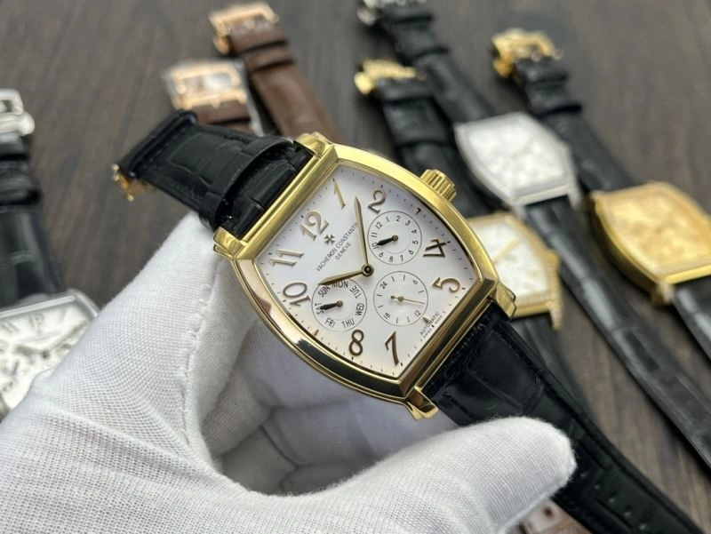 Sporty VACHERON CONSTANTIN Watches 204453