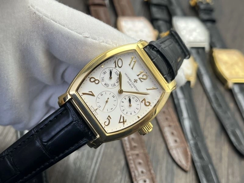 Sporty VACHERON CONSTANTIN Watches 204453