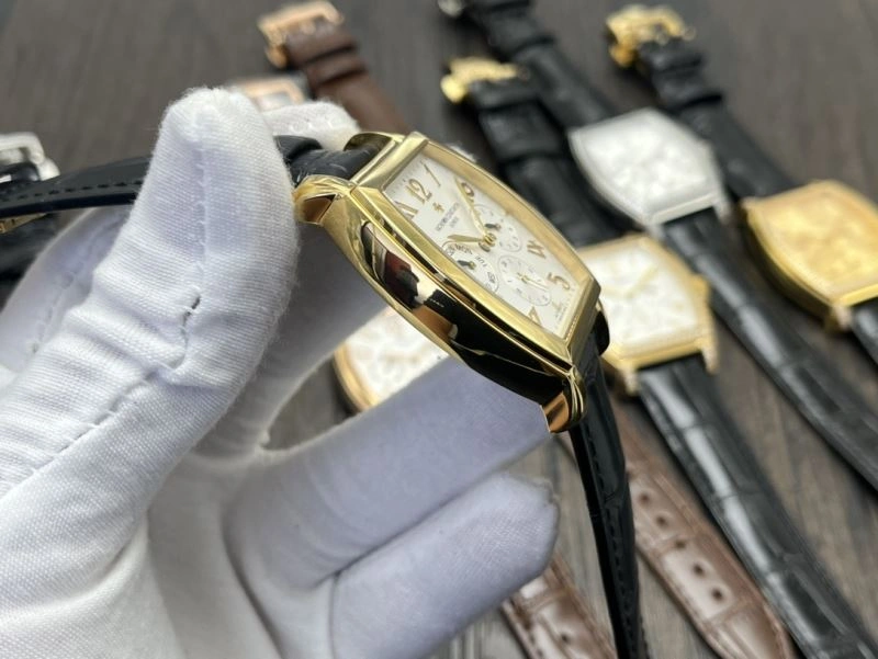Sporty VACHERON CONSTANTIN Watches 204453