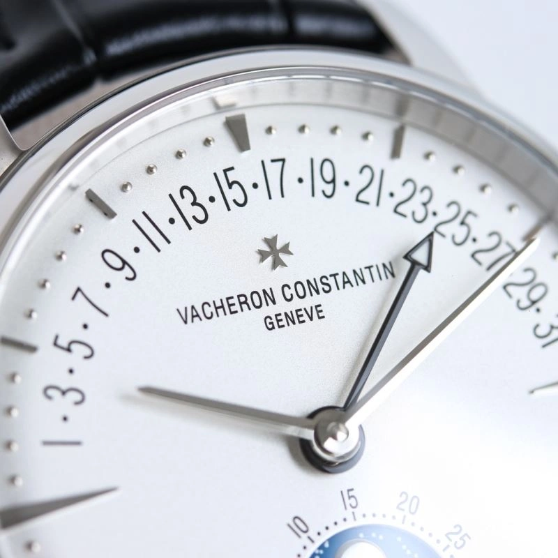 Minimalist VACHERON CONSTANTIN Watches 204322