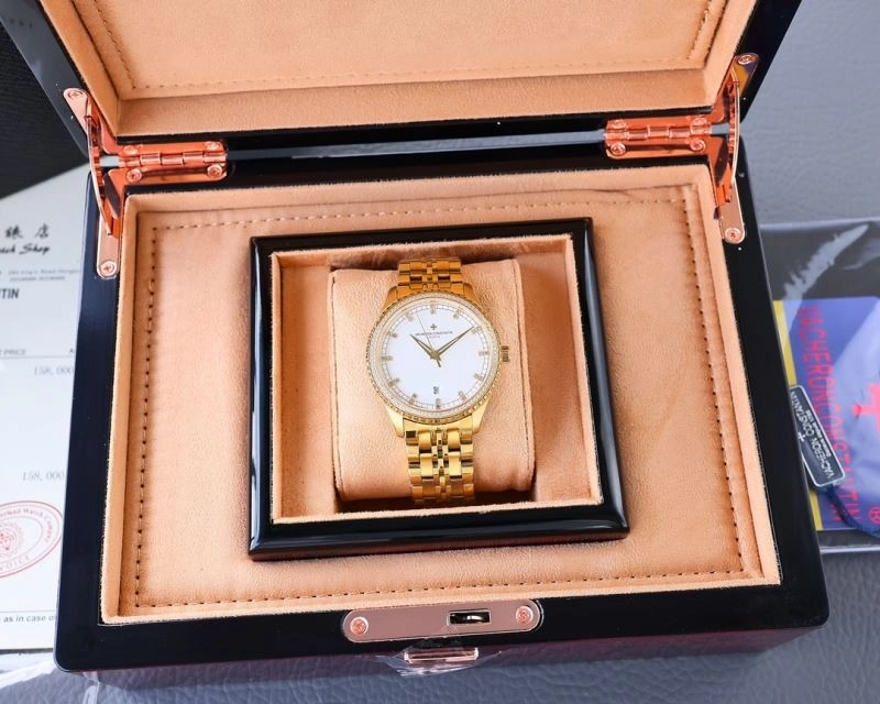 Minimalist VACHERON CONSTANTIN Watches 205056