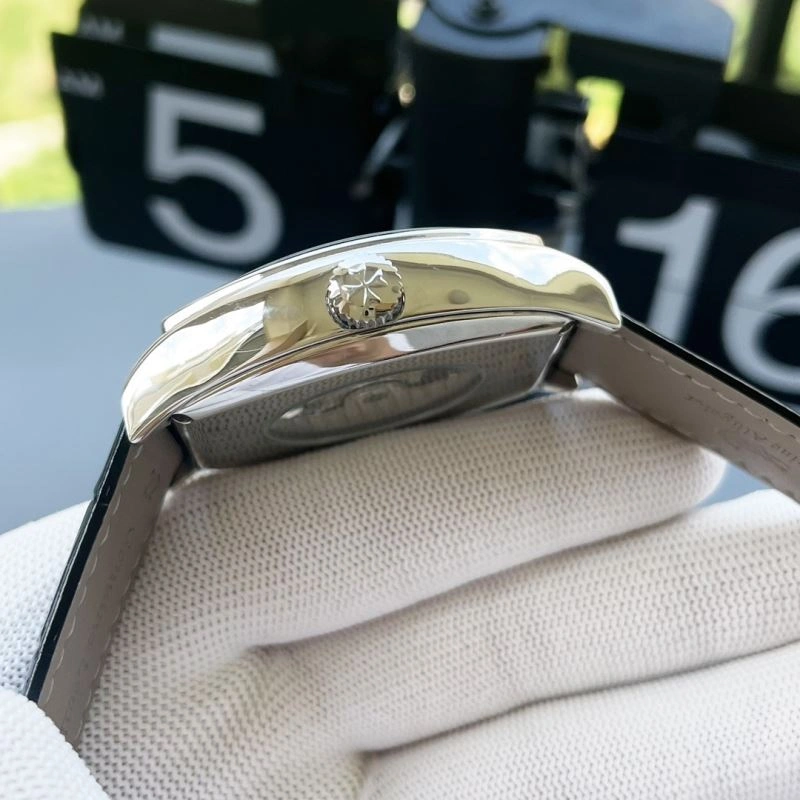 VACHERON CONSTANTIN Watches Upgraded 204971