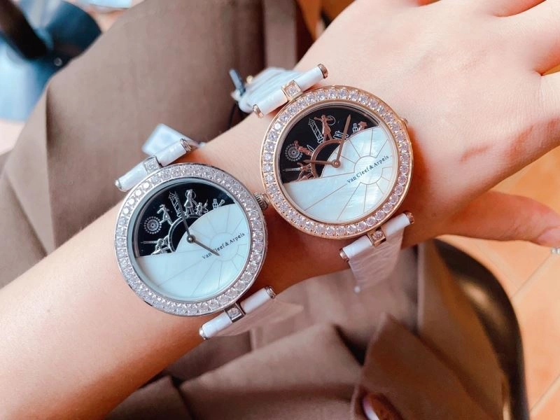 Attractive VAN CLEEF ARPELS Watches 206880