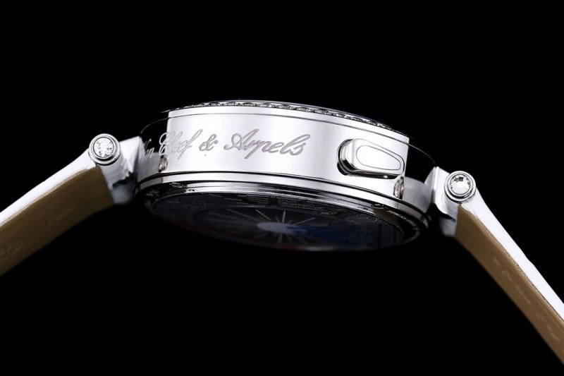 VAN CLEEF ARPELS Watches UrbanChic 206853
