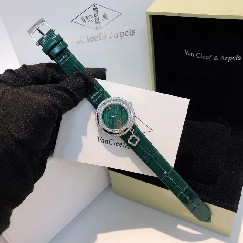 VAN CLEEF ARPELS Watches Chic 206867