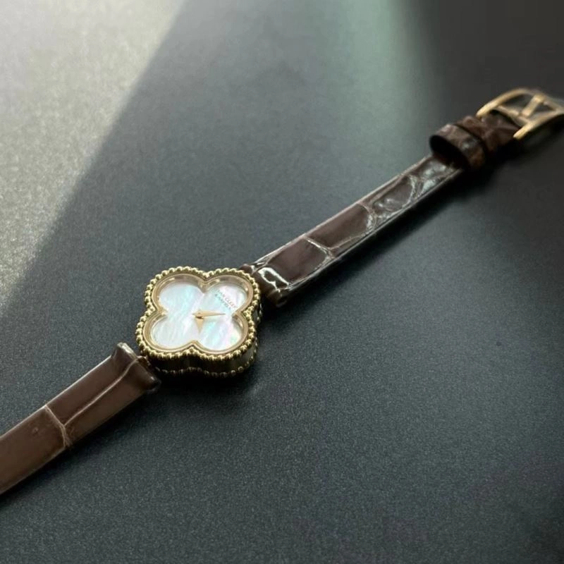 VAN CLEEF ARPELS Watches Comfortable 206862