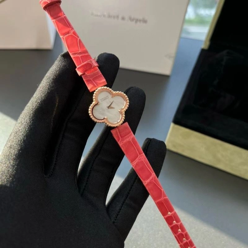 WrinkleFree VAN CLEEF ARPELS Watches 206857