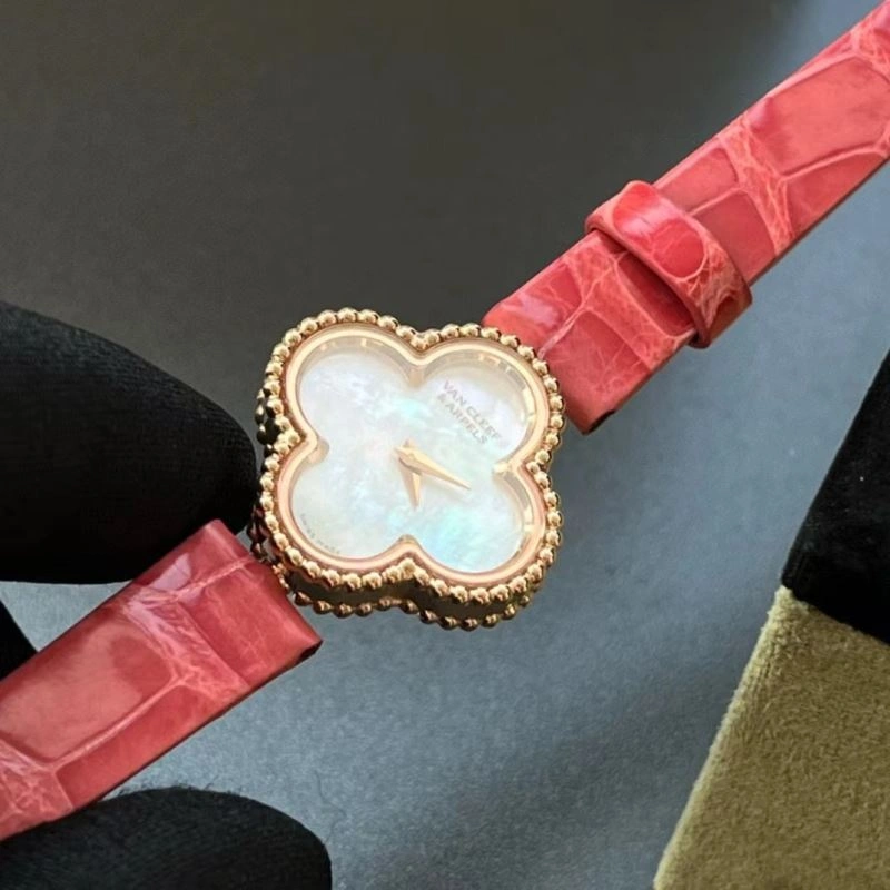 WrinkleFree VAN CLEEF ARPELS Watches 206857