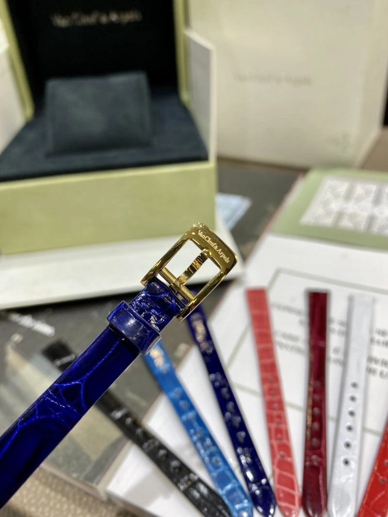 VAN CLEEF ARPELS Watches Trendy 206848