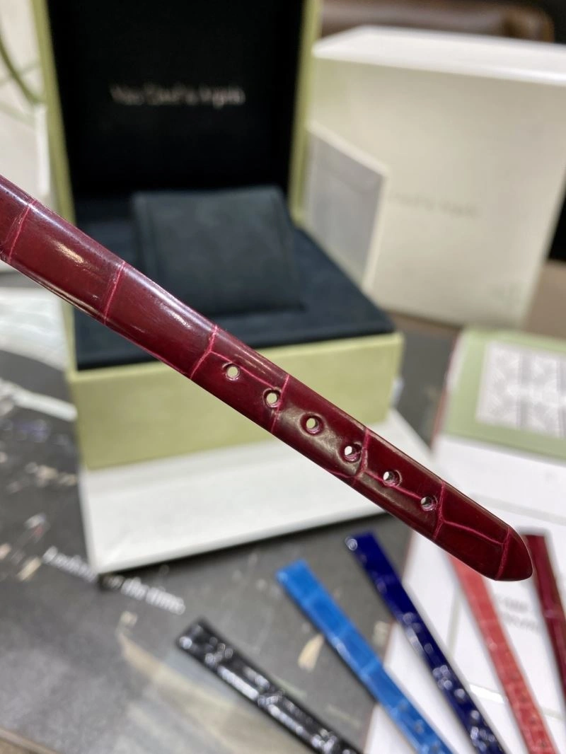 VAN CLEEF ARPELS Watches Durable 206852