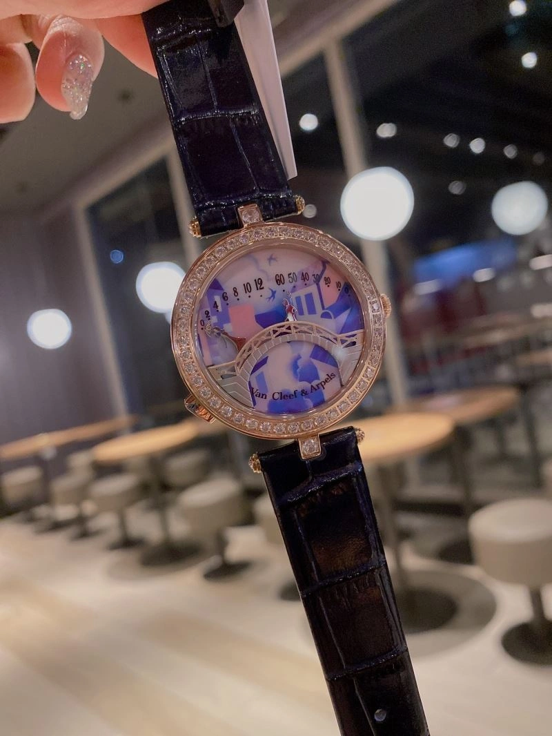 UrbanChic VAN CLEEF ARPELS Watches 206844