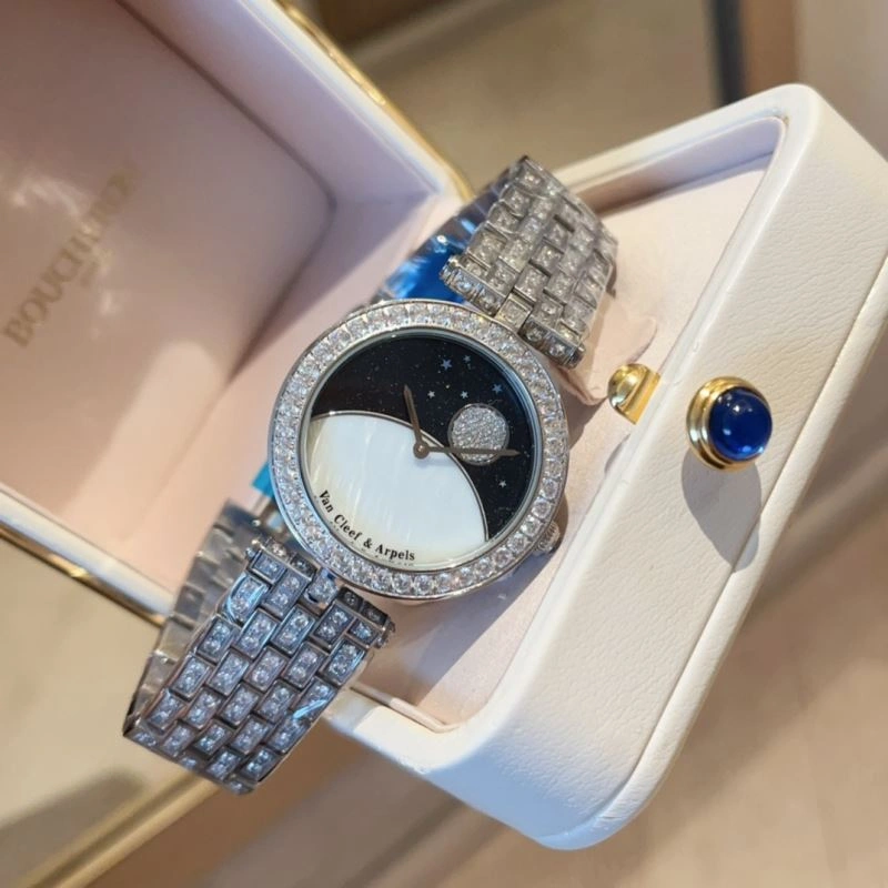 VAN CLEEF ARPELS Watches TimelessDesign 206824