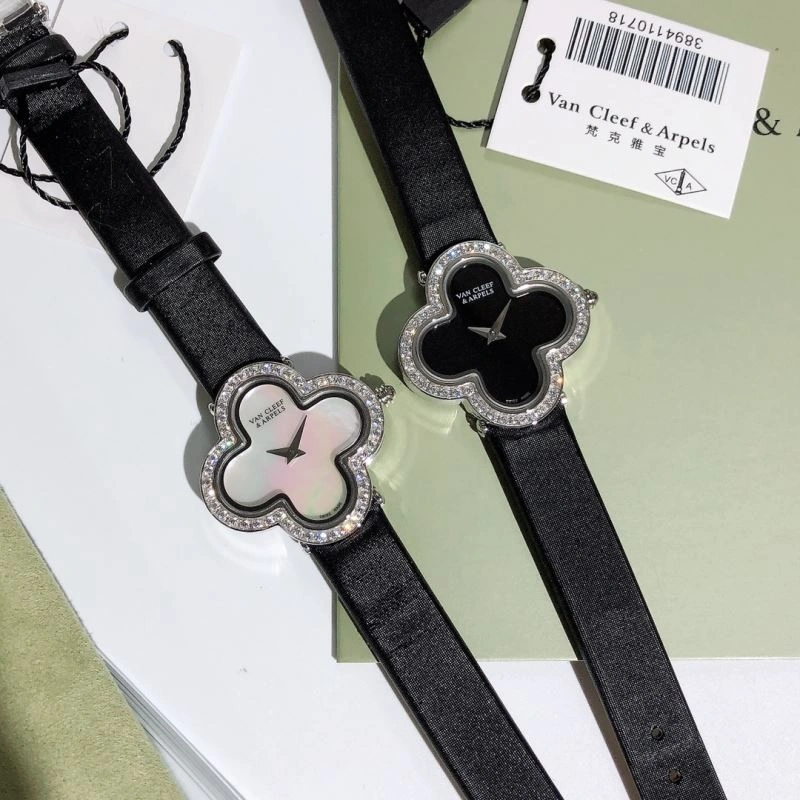 VAN CLEEF ARPELS Watches RelaxedFit 206829