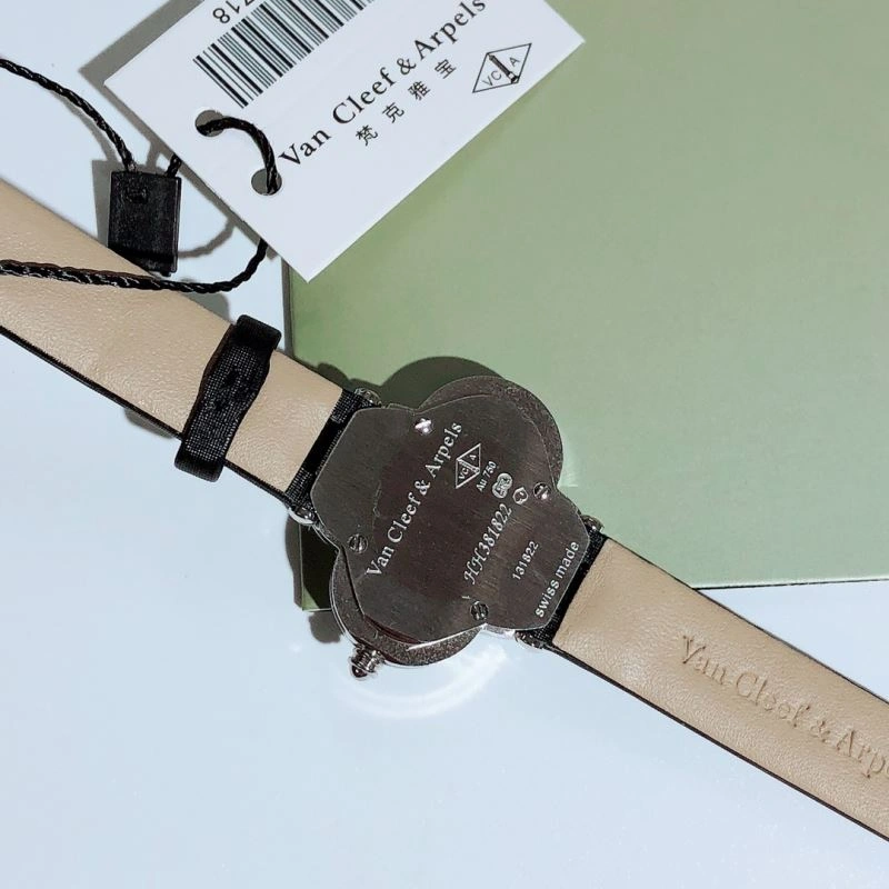 VAN CLEEF ARPELS Watches RelaxedFit 206829