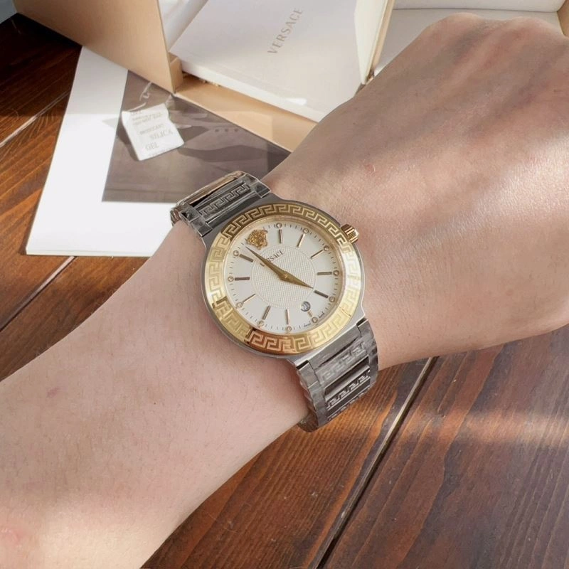 Lightweight VERSACE Watches 207323