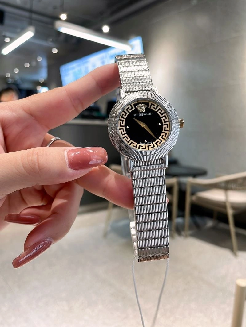 VERSACE Watches Efficient 207300