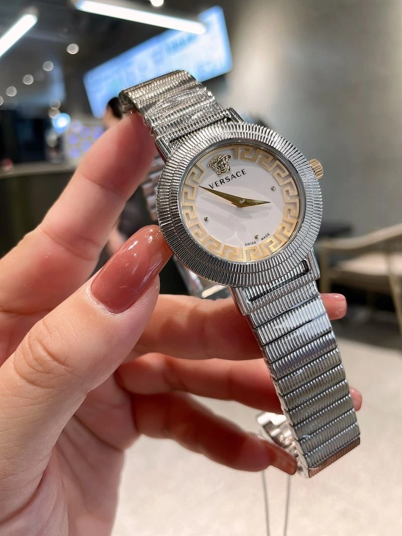 VERSACE Watches Efficient 207300