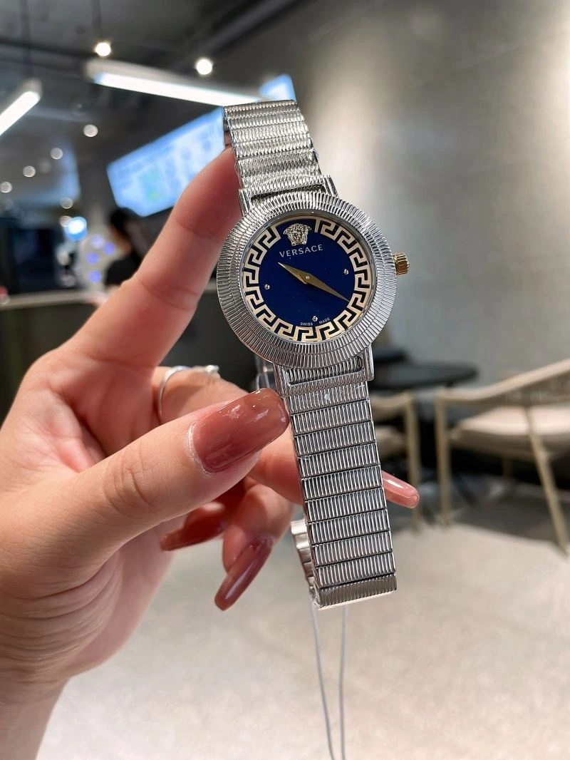 VERSACE Watches Efficient 207300