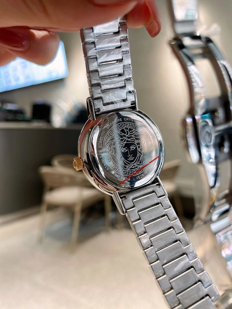 VERSACE Watches Efficient 207300