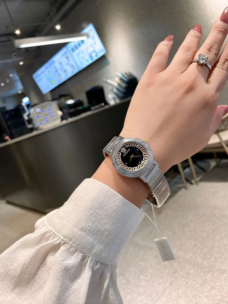 VERSACE Watches Efficient 207300