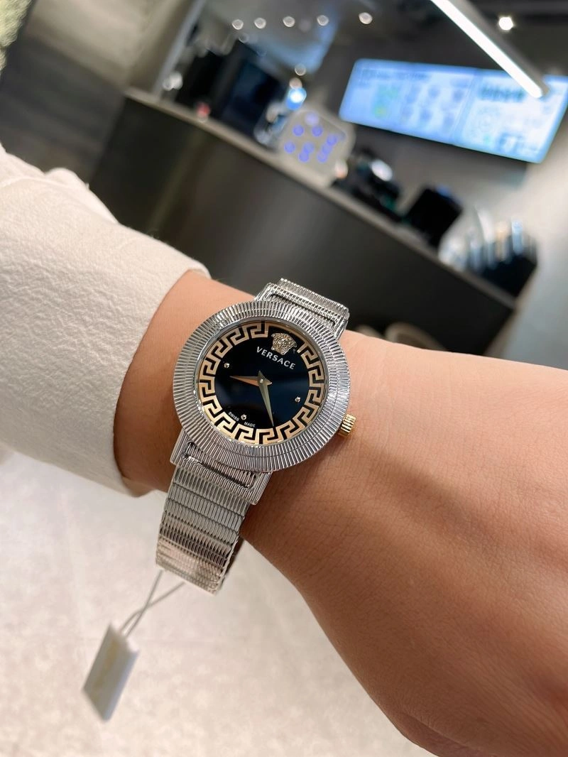 VERSACE Watches Efficient 207300