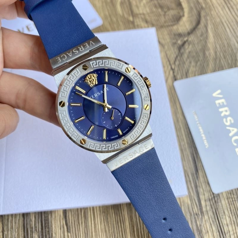 Versatile VERSACE Watches 207280